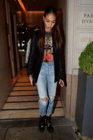 Joan-Smalls-in-Ripped-Jeans--02.jpg