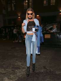 Stella-Maxwell-in-Skinny-Jeans--07.jpg