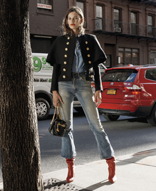 elle-us-october-2016-amanda-murphy-by-liz-collins-04.jpg