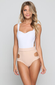 montce-swim-bea-one-piece-sphynx-white-_0022_AE1Y5876.jpg