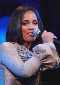 Alicia_Keys_@_The_Millennium_Ball_2006.jpg