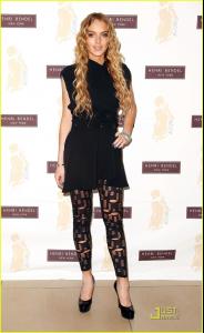 lindsay_lohan_leggings_henri_bendel_06.jpg