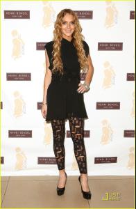 lindsay_lohan_leggings_henri_bendel_08.jpg