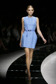 Versace_Spring_Summer_2009_15866.jpg