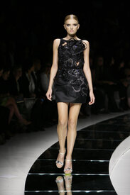 Versace_Spring_Summer_2009_54444.jpg