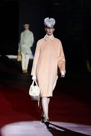 High_Quality_Marc_Jacobs_Fall-Winter_2008_2009_Runway_Pictures_3223_jpg.jpg