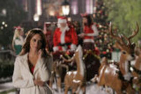 JLH_GW_Holiday_Spirits_Still_125.jpg