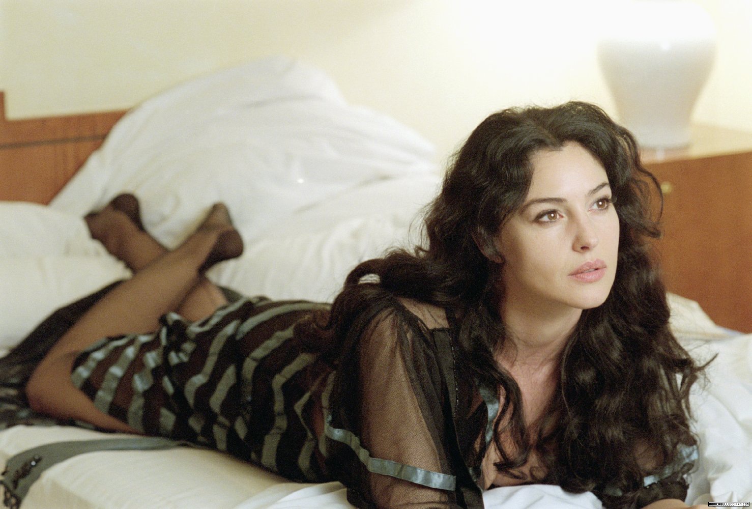 Feet monica bellucci Paz Vega's