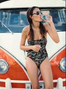 199905cosmous2531fernandatavareshafxfd9.jpg