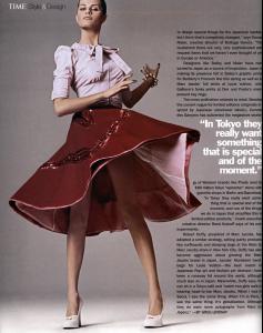 82483_TimeStyle7Design_USA_Ver42o2005_phTerryTsiolis_IsabeliFontana_06_122_964lo.JPG