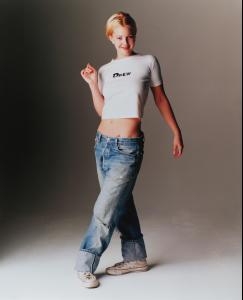 22192_DrewBarrymore_YM_April1994_05_123_969lo.jpg