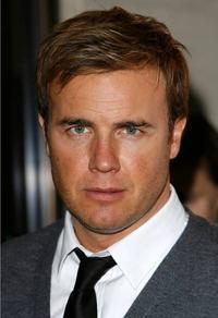 gary_barlow_the_2006_q_awards_arrivals_hIxbW3.jpg