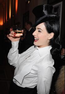 26934_Celebutopia_Dita_Von_Teese_Patrick_Dermachelier57s_exhibition_Party_in_Paris_05_122_706lo.jpg