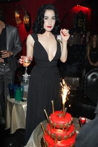 08863_Celebutopia_Dita_Von_Teese_Fendi_O_party_in_Paris_03_122_81lo.jpg