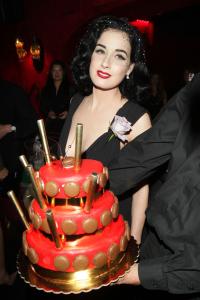 09328_Celebutopia_Dita_Von_Teese_Fendi_O_party_in_Paris_14_122_747lo.jpg