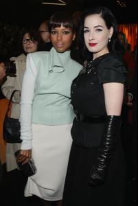 39269_Celebutopia_Dita_Von_Teese_Louis_Vuitton_show_Front_Row_05_122_1178lo.jpg