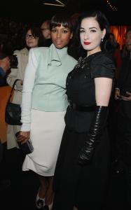 39486_Celebutopia_Dita_Von_Teese_Louis_Vuitton_show_Front_Row_02_122_98lo.jpg