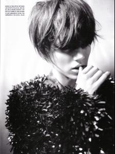 fre_vogue_it_oct_08_acharmingblend_byglenluchfor_bw_dicia8.jpg