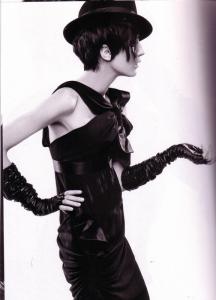 irina_marie_claire_IT_oct_07_rock__n__fight_byKL_tfs_pollym4.jpg