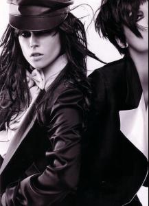 irina_marie_claire_IT_oct_07_rock__n__fight_byKL_tfs_pollym90.jpg