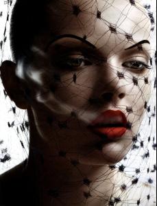 Mina_Vogue_GER_Nov08_PostMondaen_byEnrique_Badulescu_achat2.jpg