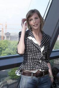 nadja___shareapic9994.jpg