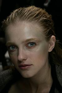 vlada_Anne_Valerie_Hash_SS09_bs.jpg