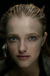 vlada_Anne_Valerie_Hash_SS09_bs2.jpg