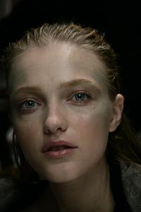 vlada_Anne_Valerie_Hash_SS09_bs3.jpg
