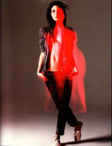 irina_Indie_Fall_2008___Silent_Sound_blogspot__hellisfashionscans.jpg