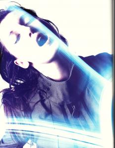 irina_Indie_Fall_2008___Silent_Sound_blogspot__hellisfashionscans3.jpg