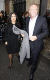 th_Salma_Hayek_Fran9ois-Henri_Pinault_Fashion_Week_10.jpg