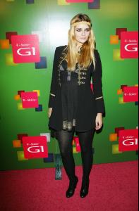 Mischa_Barton___Launch_Party_for_the_new_T_Mobile_G1_telephone_in_Hollywood__Oct_17th__5_.jpg