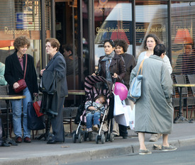 Preppie_-_Salma_Hayek_shopping_in_Paris_-_October_27_2009_5154.jpg