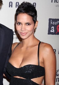 HalleBerry6thAnnualKeepChildAliveBlackMTA5RE6Z-tFl.jpg