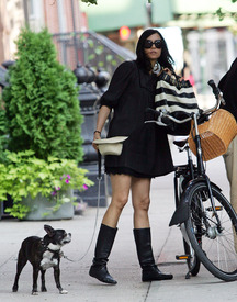 famke_janssen_out_in_new_york_city_tikipeter_celebritycity_003.jpg