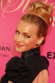 400px-Katie_Cassidy_2009.jpg