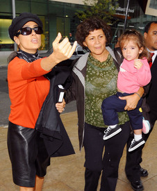 Salma_Hayek_at_her_hotel_in_NYC_05.jpg