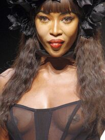 Chapurin_Fashion_Show_in_Paris_08.jpg