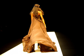 Naomi_Campbell_at_the_Igor_Chapurin_Show_05.jpg