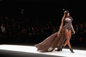 Naomi_Campbell_at_the_Igor_Chapurin_Show_14.jpg