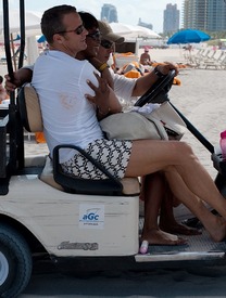 Naomi_Campbell_relaxing_in_Miami_24.jpg
