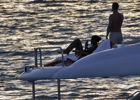 Naomi_Campbell_relaxing_in_Miami_52.jpg