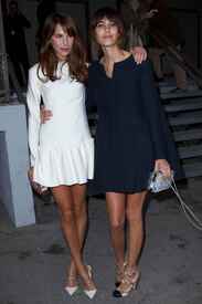 Alexa_Chung_and_Caroline_Sieber_Valentino_Spring_Summer_Fashion_Show_in_Paris_October_5_2010_05.jpg