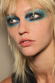 Gaultier-20bks-20_A-20_RS116681-elle.jpg