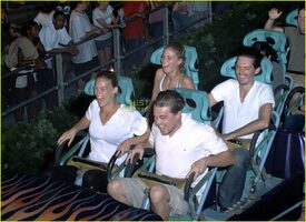 leonardo-dicaprio-roller-coaster-01.jpg