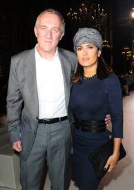 Salma Hayek Stella McCartney SpringSummer 2011 Show in Paris_06.jpg