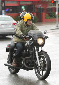 HalleBerrymotorcycleridearoundWestHollywood_57.jpg