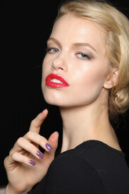 Christian_Dior_Spring_2012_Backstage_Cw3splzn_O7r.jpg