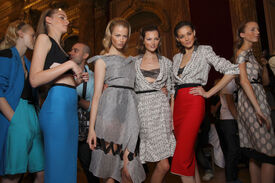 Roland_Mouret_Spring_2012_Backstage_2_E4myrd_O8nwx.jpg